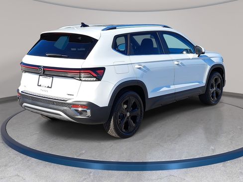 New 2026 Volkswagen Taos SEL AWD/4WD image 5