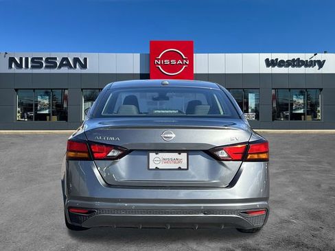 Used 2024 Nissan Altima 2.5 SV image 7