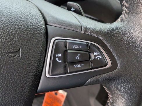 Used 2018 Ford Escape SE w/ SE Sport Appearance Package image 18