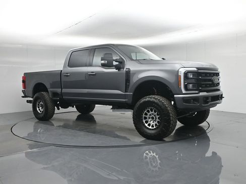 Used 2023 Ford F250 XLT w/ Black Appearance Package image 34