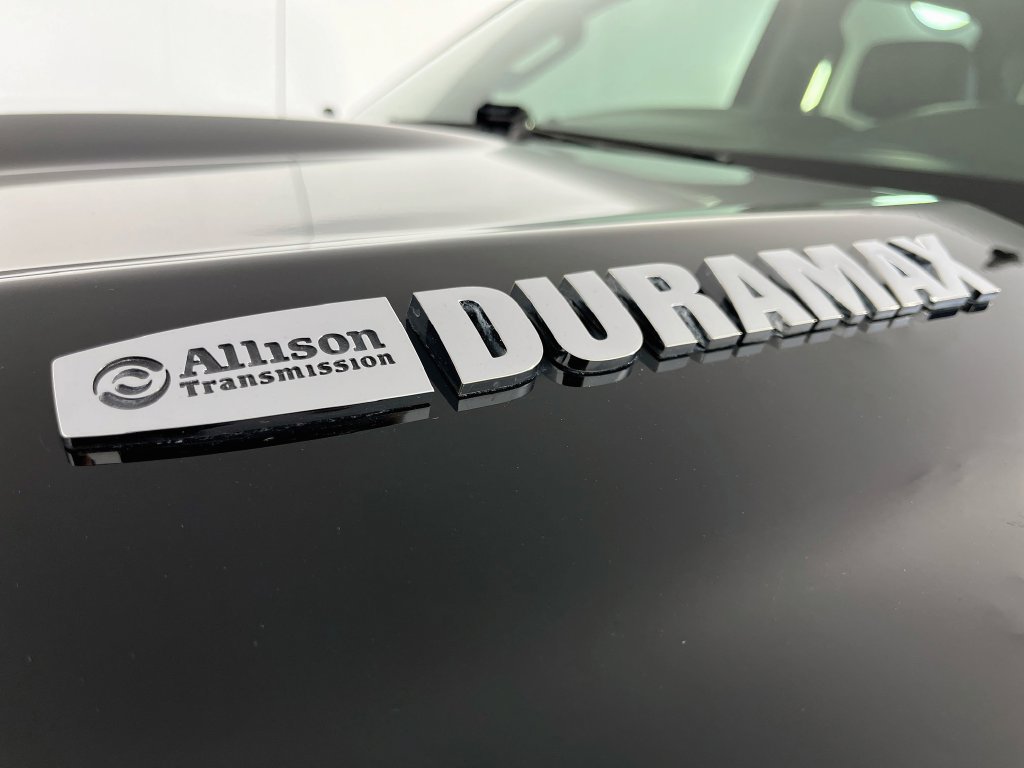 Used 2019 Chevrolet Silverado 2500 LTZ w/ Duramax Plus Package AWD/4WD image 40