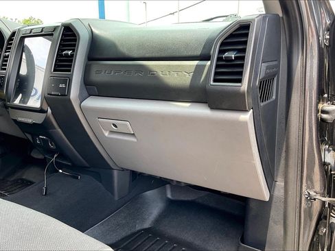 Used 2020 Ford F250 XL w/ STX Appearance Package AWD/4WD image 15
