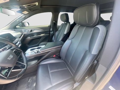 Used 2024 Cadillac Lyriq Tech RWD image 22