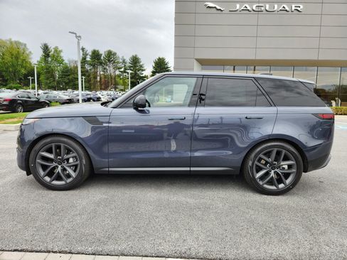 New 2026 Land Rover Range Rover Sport SE AWD/4WD image 5