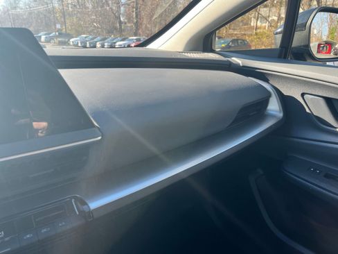 Used 2025 Toyota Prius LE image 29