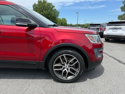 Used 2016 Ford Explorer Sport w/ Equipment Group 401A AWD/4WD image 43