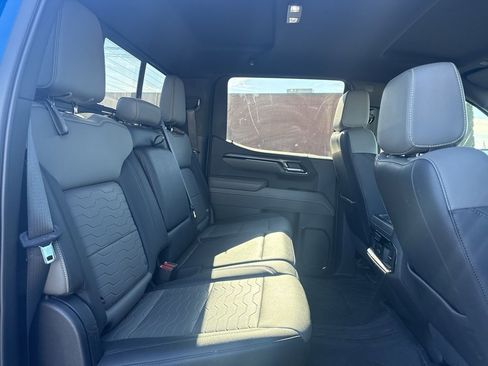 Used 2022 Chevrolet Silverado 1500 ZR2 image 36