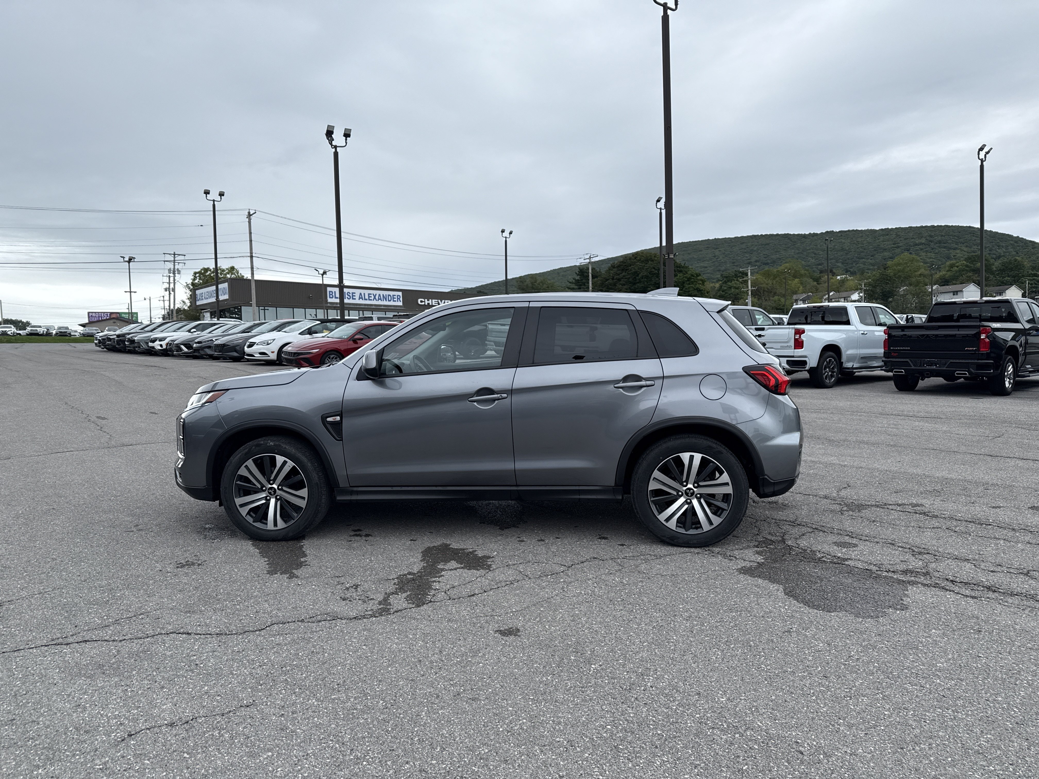 Used 2024 Mitsubishi Outlander Sport ES AWD/4WD image 6