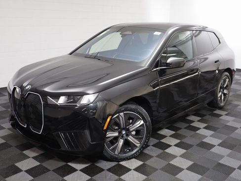 New 2026 BMW iX xDrive60 w/ Premium Package image 2