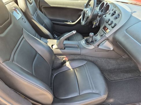 Used 2006 Pontiac Solstice Convertible w/ Premium Package RWD image 18