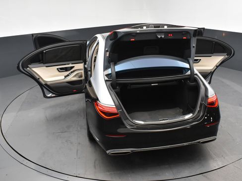 Used 2021 Mercedes-Benz S 580 S 580 image 21