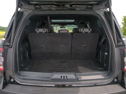 Used 2023 Ford Expedition Limited AWD/4WD image 39