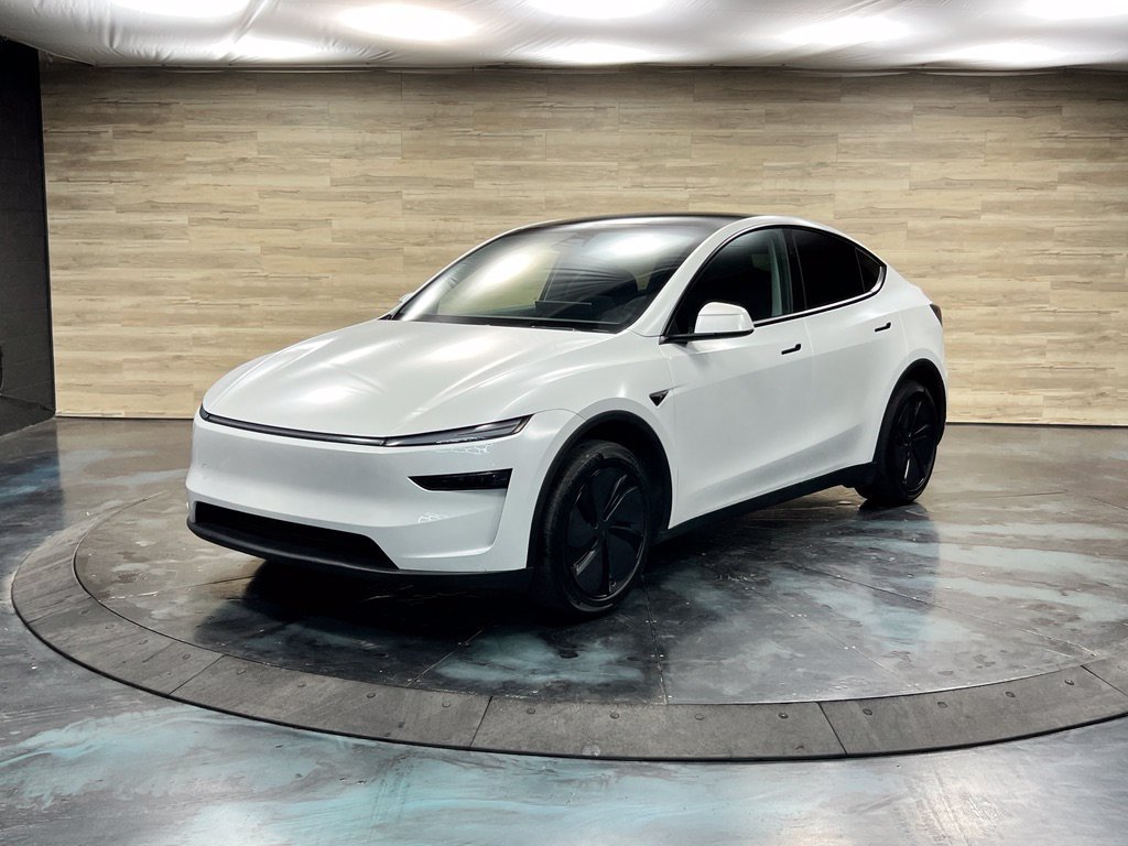 Used 2026 Tesla Model Y Long Range RWD image 5