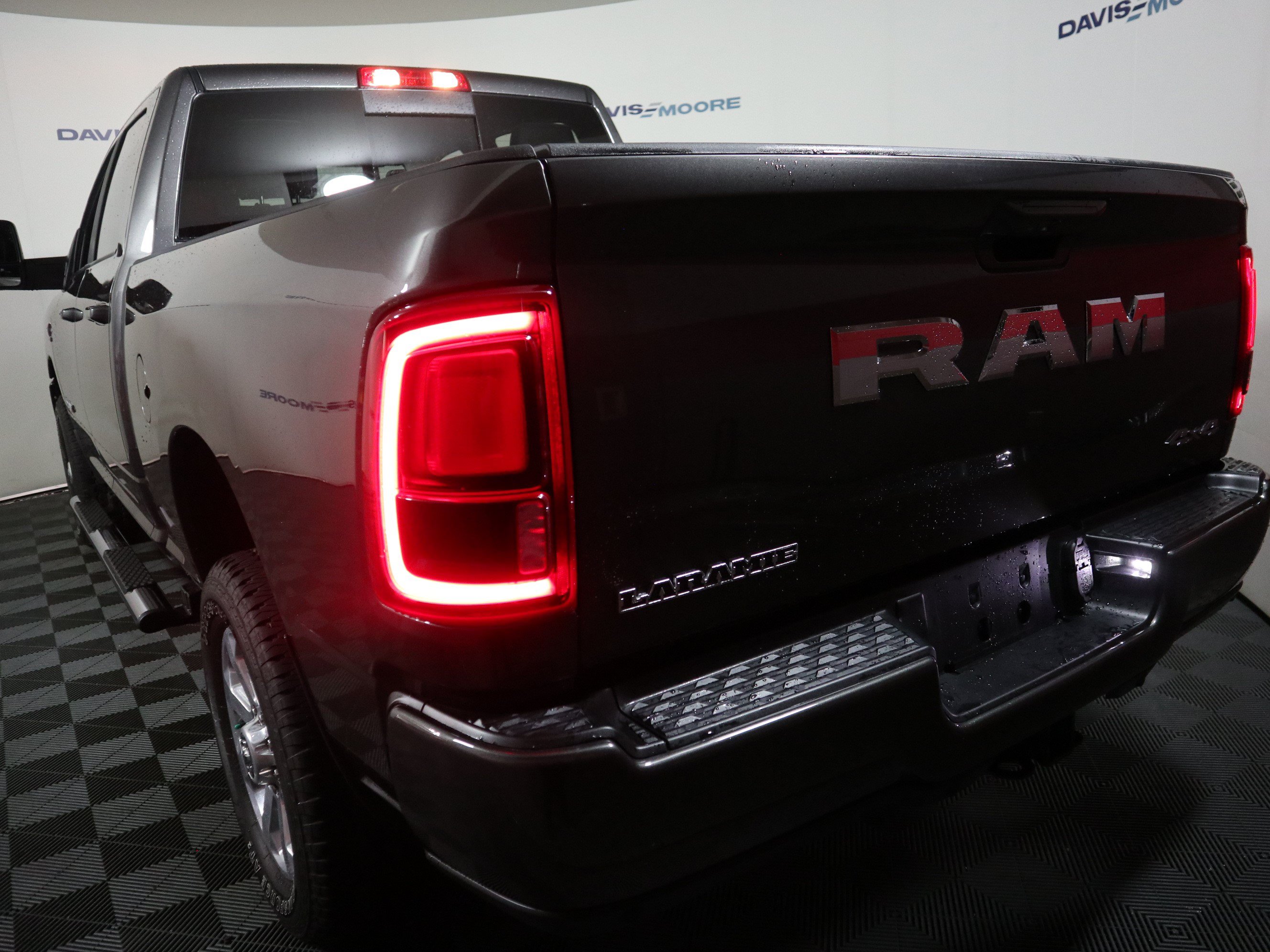 Used 2026 RAM 2500 Laramie AWD/4WD image 9