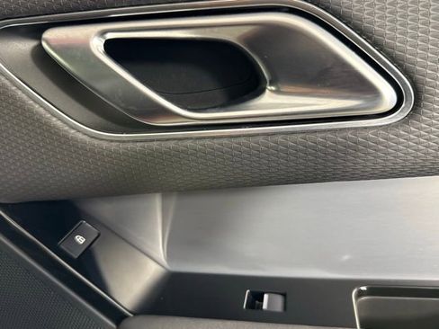 Used 2022 Land Rover Range Rover Velar R-Dynamic S image 38