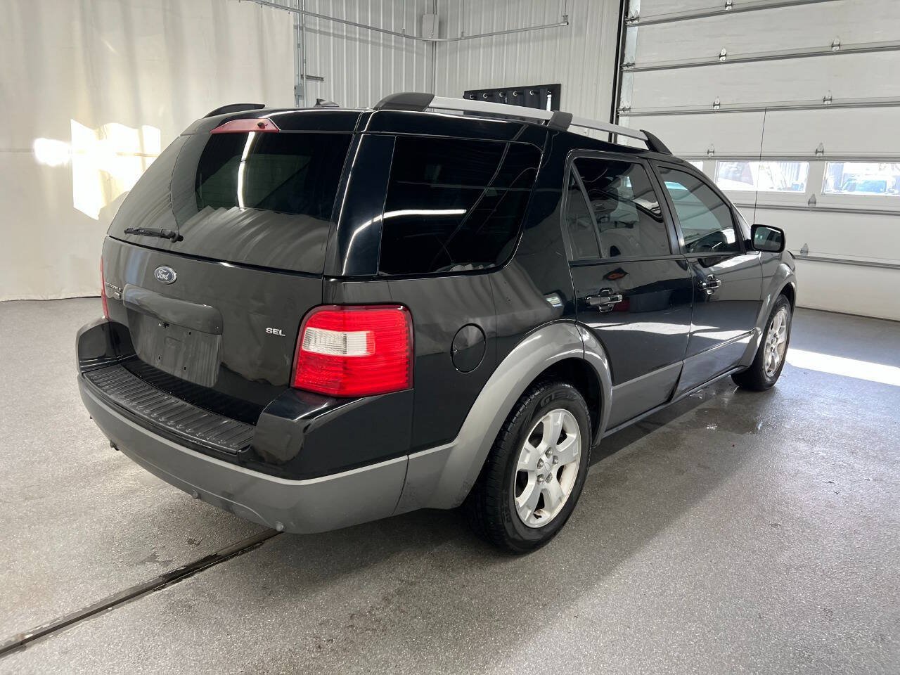 Used 2007 Ford Freestyle SEL AWD/4WD image 4