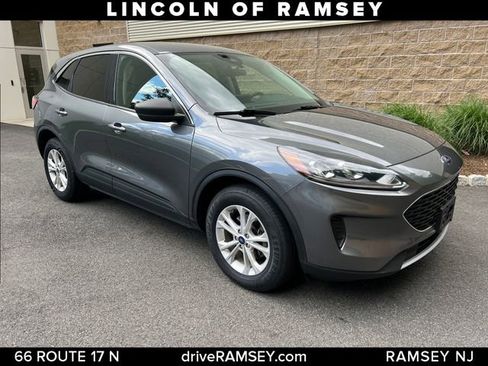 Used 2022 Ford Escape SE w/ Cold Weather Package AWD/4WD image 7