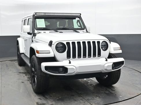 Used 2021 Jeep Wrangler Unlimited Sahara image 5