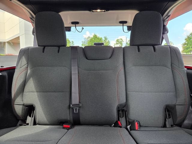 Used 2025 Jeep Wrangler Unlimited Rubicon AWD/4WD image 11
