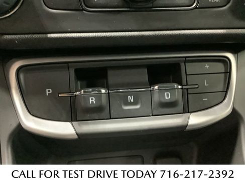 Used 2023 GMC Terrain SLE w/ Driver Convenience Package image 21