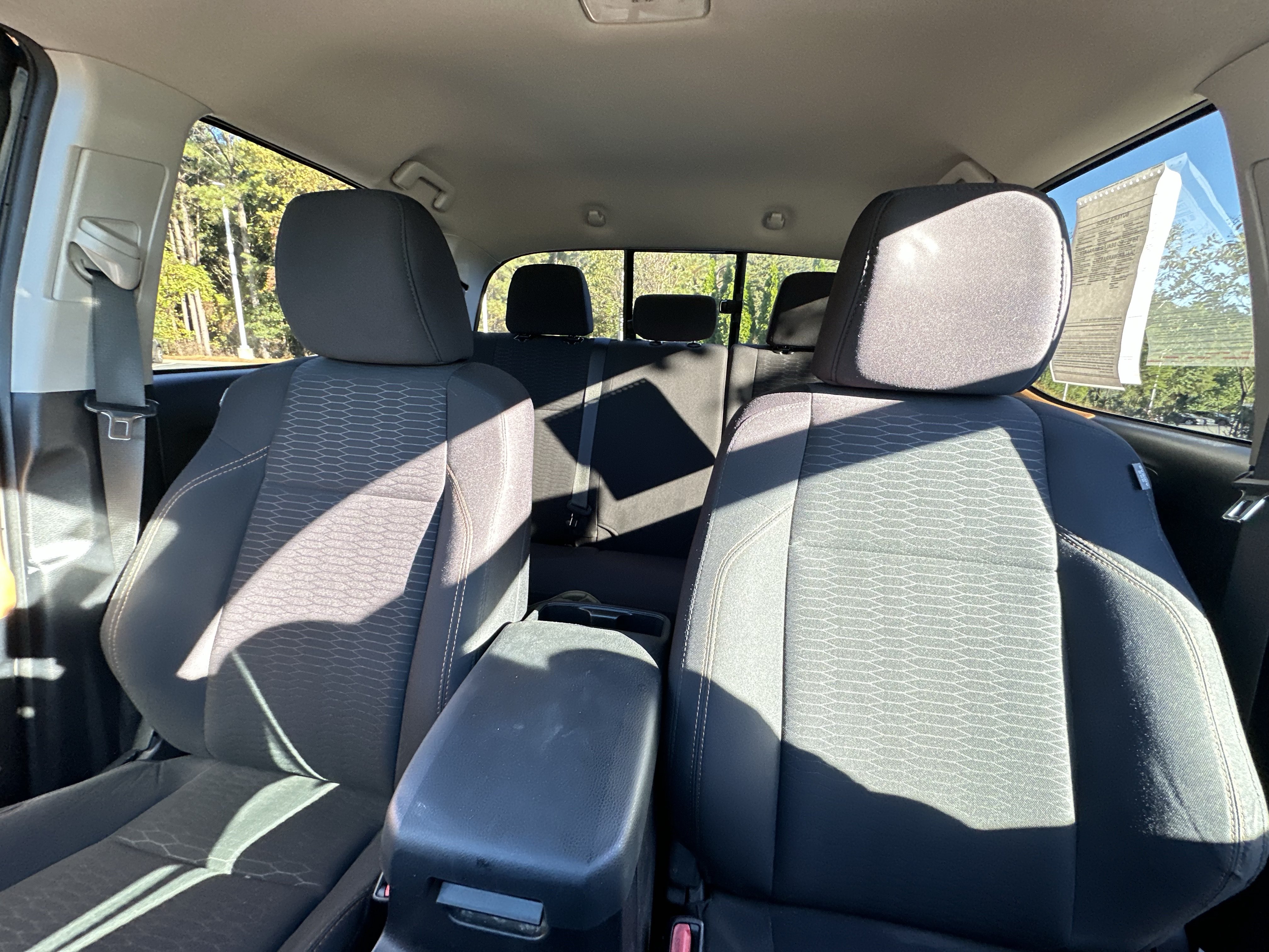 Used 2017 Toyota Tacoma SR5 w/ Tow Package RWD image 7