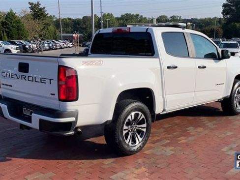 Used 2022 Chevrolet Colorado Z71 image 2