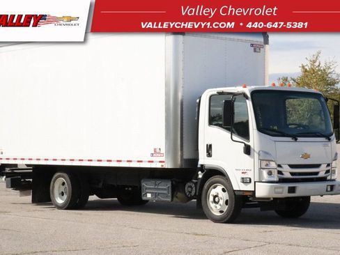 Used 2023 Chevrolet Low Cab Forward 5500XD RWD image 1