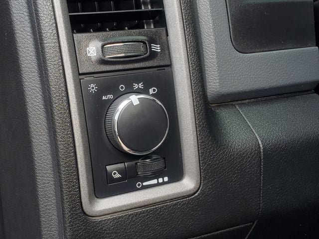 Used 2017 RAM 1500 ST w/ SXT Appearance Group AWD/4WD image 8