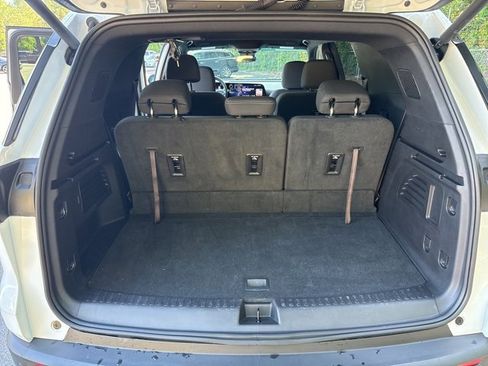Certified 2025 Chevrolet Traverse LT image 27