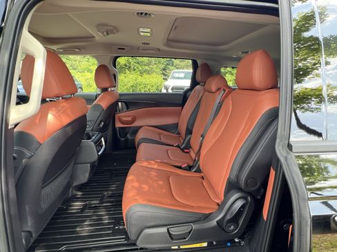 New 2026 Kia Carnival SX Prestige FWD image 33