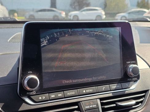 Used 2024 Nissan Altima 2.5 SV image 26