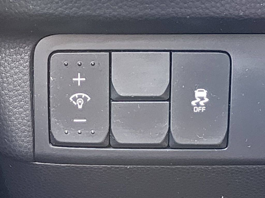 Used 2017 Kia Soul + FWD image 29