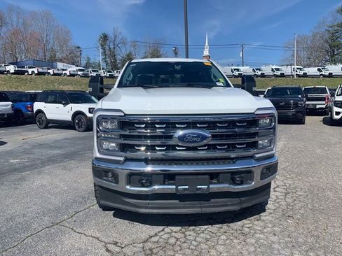 Certified 2024 Ford F250 Lariat AWD/4WD image 3