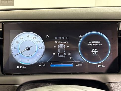 Used 2024 Hyundai Tucson SE image 28