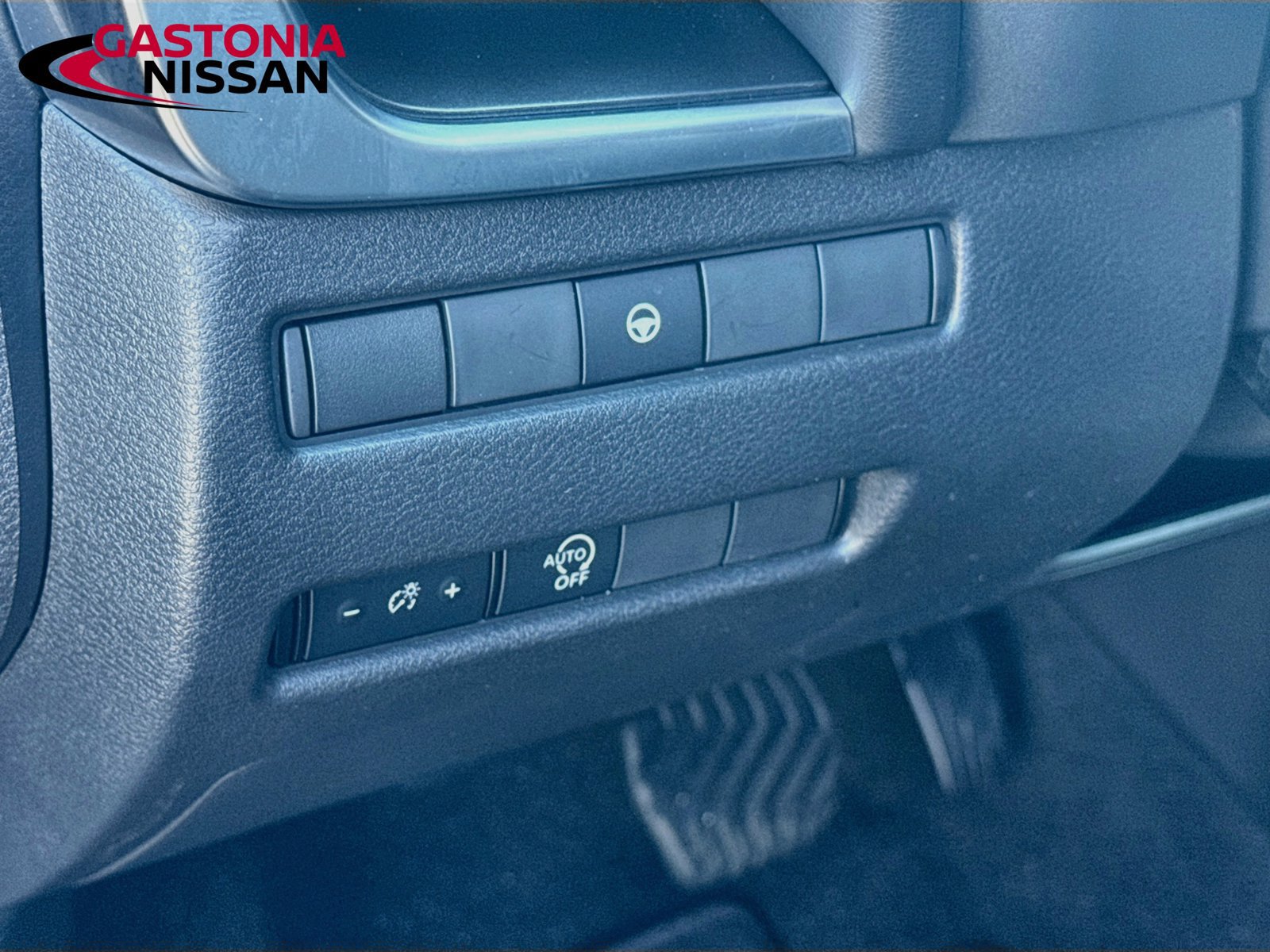 Used 2023 Nissan Rogue SV AWD/4WD image 13