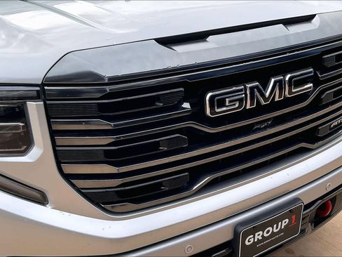 Used 2022 GMC Sierra 1500 AT4 w/ AT4 Premium Package AWD/4WD image 30