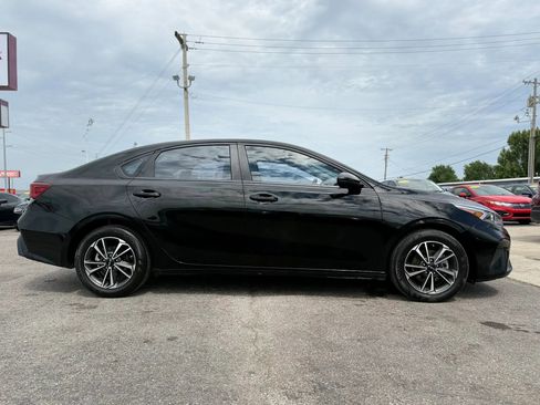 Used 2024 Kia Forte LXS FWD image 2