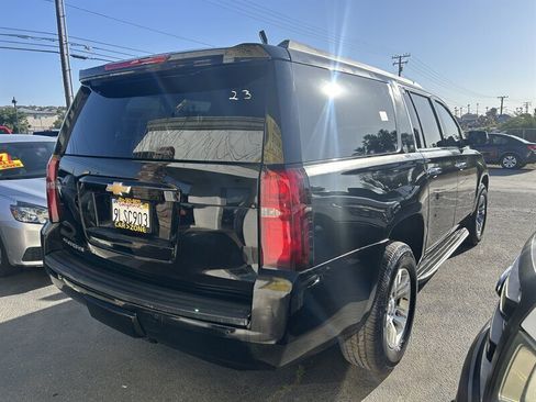 Used 2017 Chevrolet Suburban LT image 39