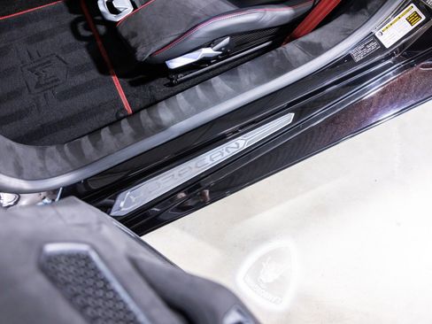 Used 2024 Lamborghini Huracan Tecnica RWD image 39