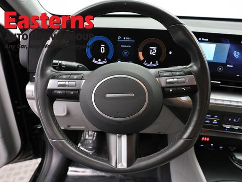 Used 2024 Hyundai Kona SEL FWD image 9