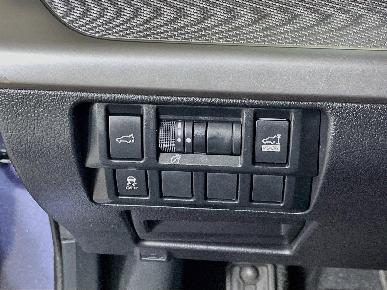 Used 2018 Subaru Outback 2.5i Premium AWD/4WD image 14