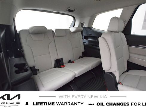 New 2025 Kia Telluride S image 14