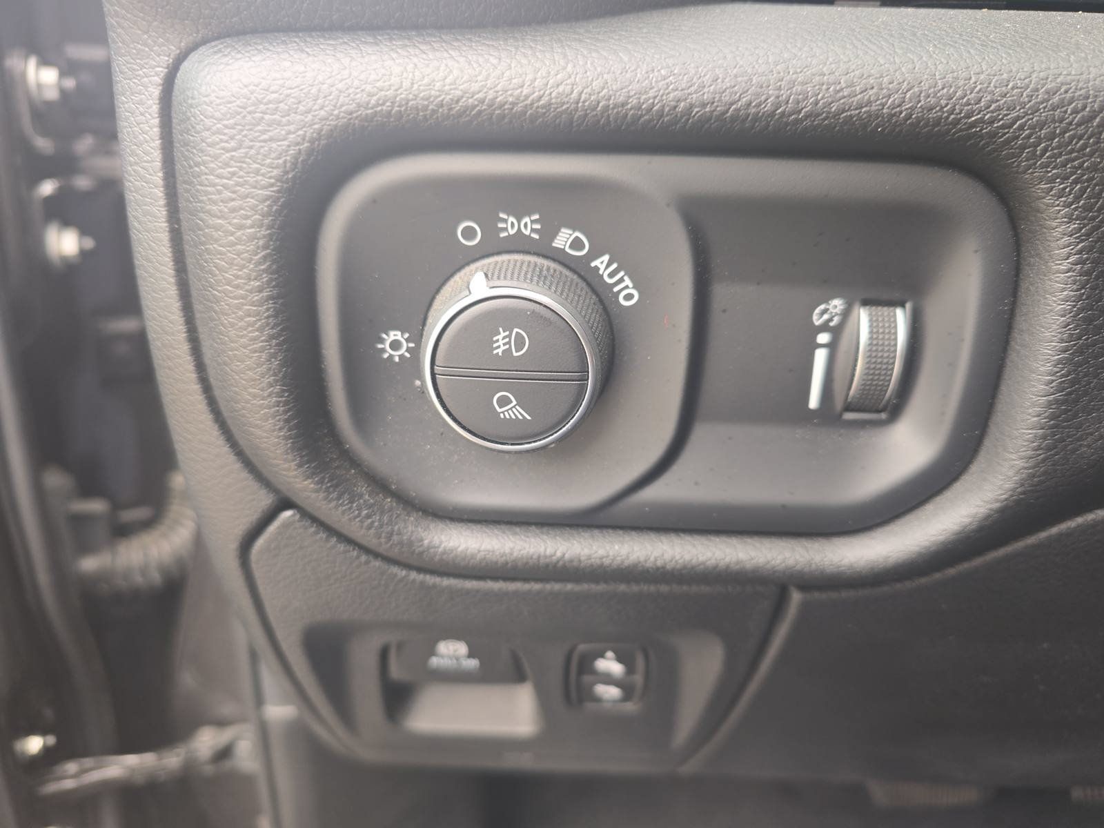 Used 2024 RAM 1500 Big Horn AWD/4WD image 26