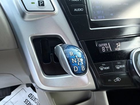 Used 2013 Toyota Prius V Two FWD image 18