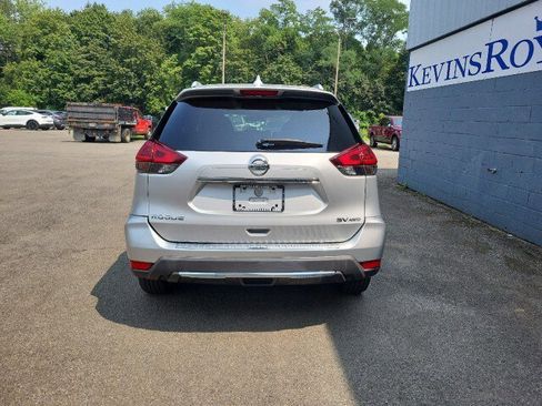 Used 2018 Nissan Rogue SV image 7