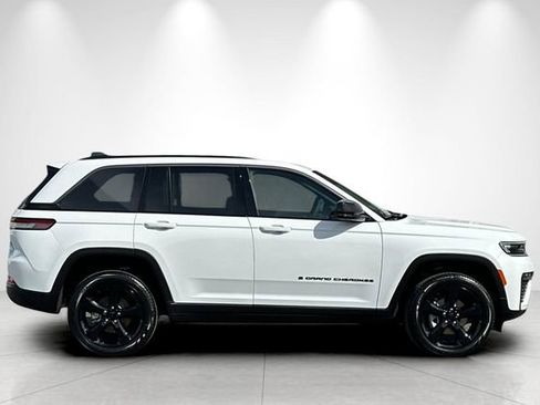 New 2026 Jeep Grand Cherokee Limited w/ Limited Altitude Package AWD/4WD image 3