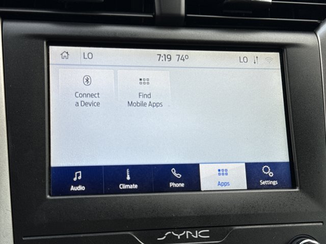Used 2020 Ford Fusion SE FWD image 29
