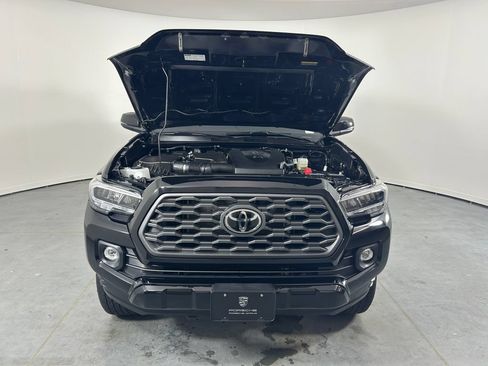 Used 2023 Toyota Tacoma TRD Sport AWD/4WD image 31