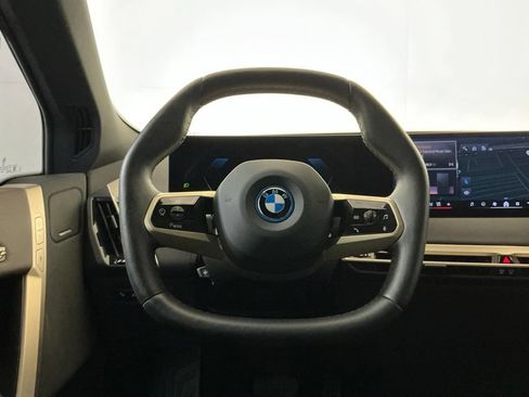 Used 2024 BMW iX xDrive50 w/ Premium Package AWD/4WD image 16