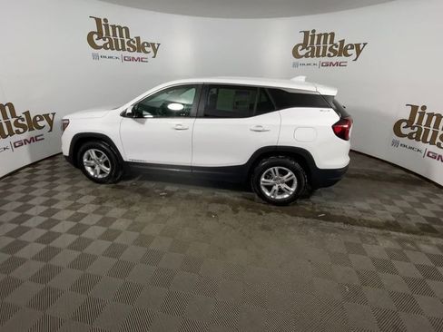 Used 2023 GMC Terrain SLE image 5